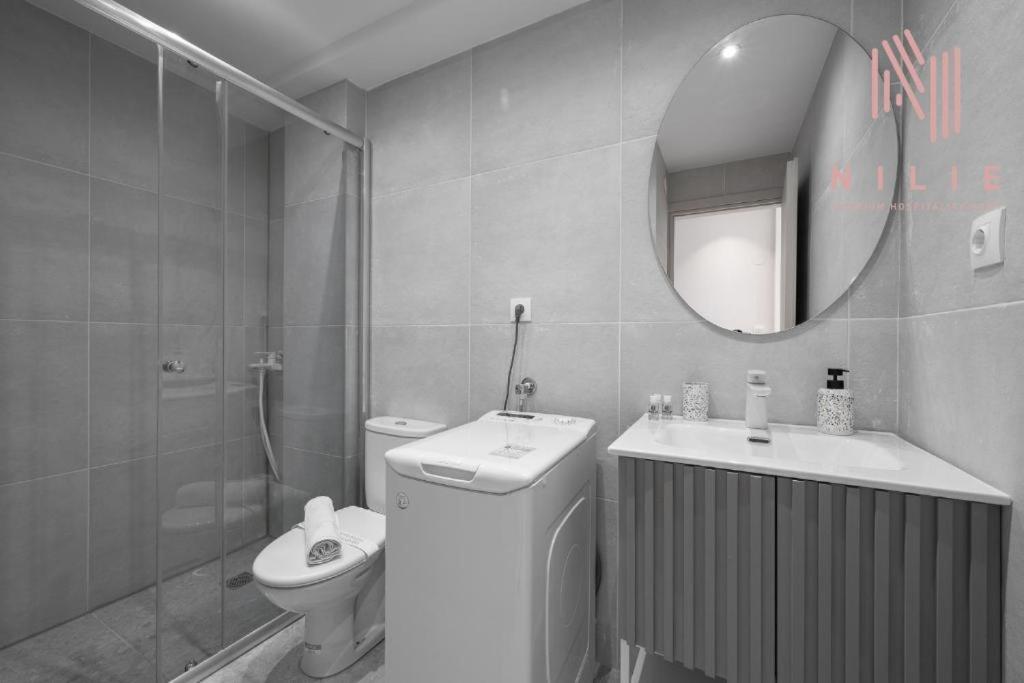 V1 Boutique Rooms, Nilie Hospitality Mgmt Солун Екстериор снимка
