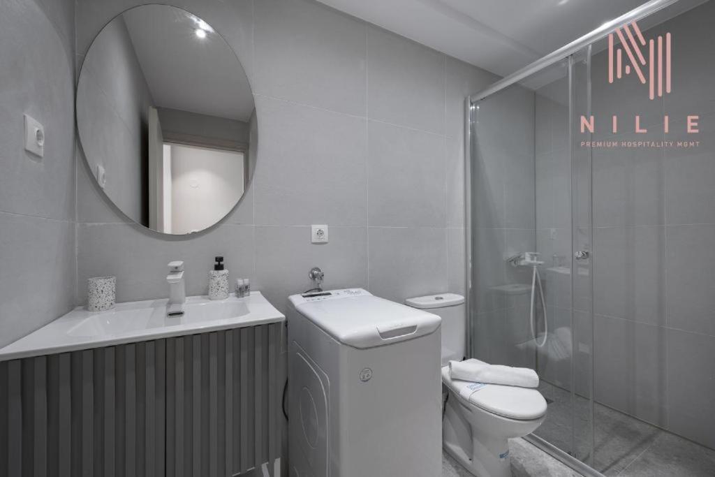 V1 Boutique Rooms, Nilie Hospitality Mgmt Солун Екстериор снимка