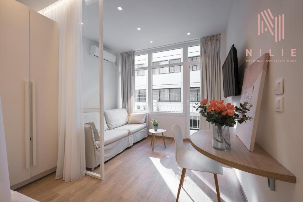 V1 Boutique Rooms, Nilie Hospitality Mgmt Солун Екстериор снимка